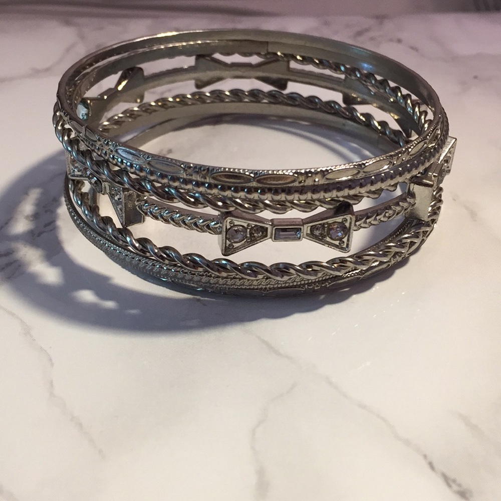 New York and Company Silver Bow Bangle Set